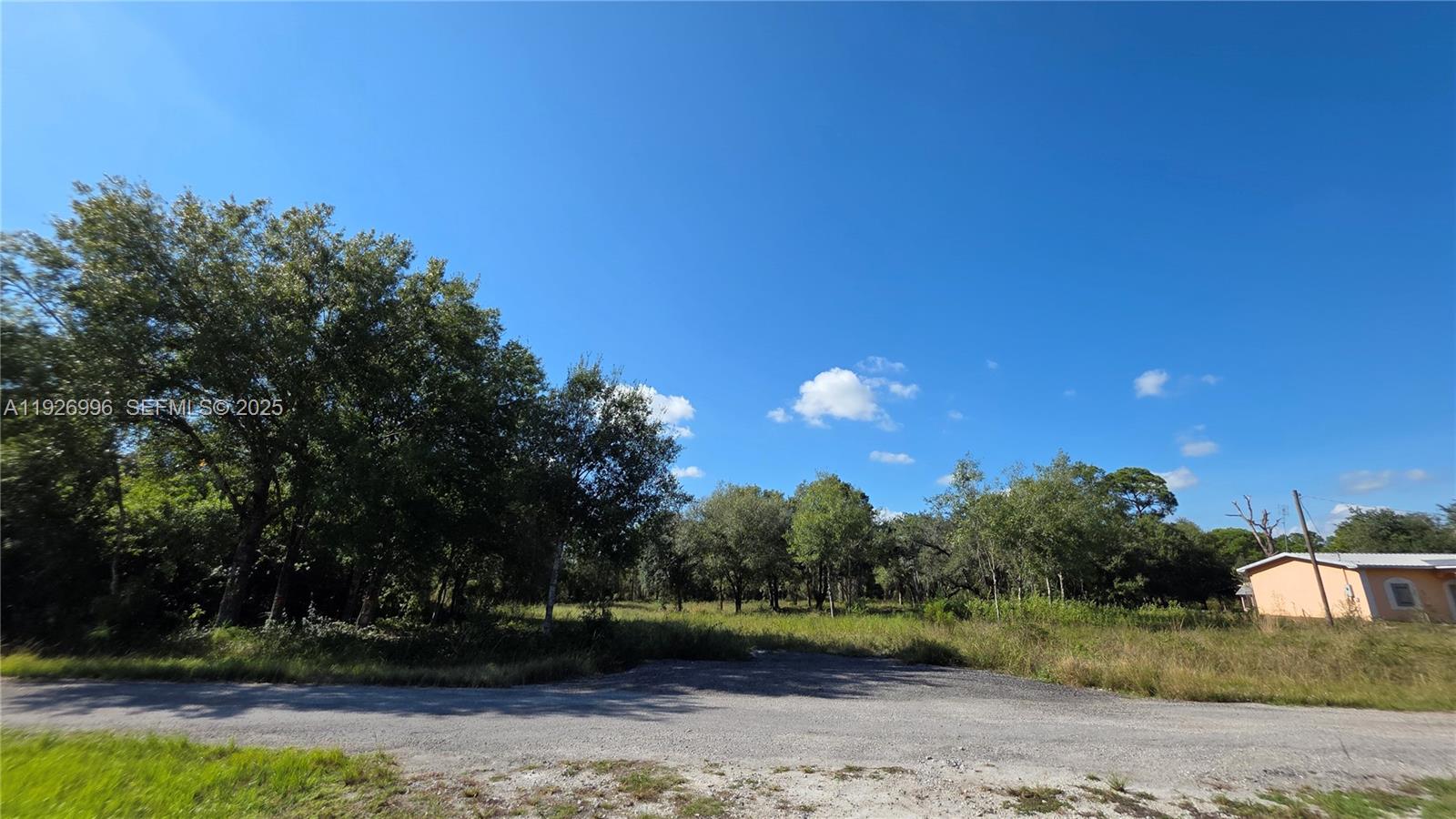 See details / sq. ft. $ 2025-12-08 0 Photo