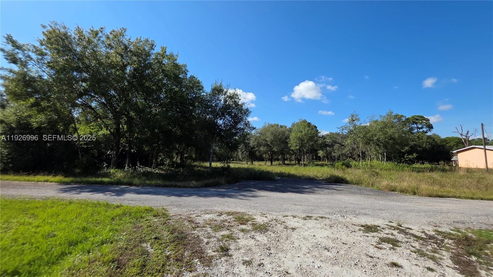 See details / sq. ft. $ 2025-12-08 0 Photo