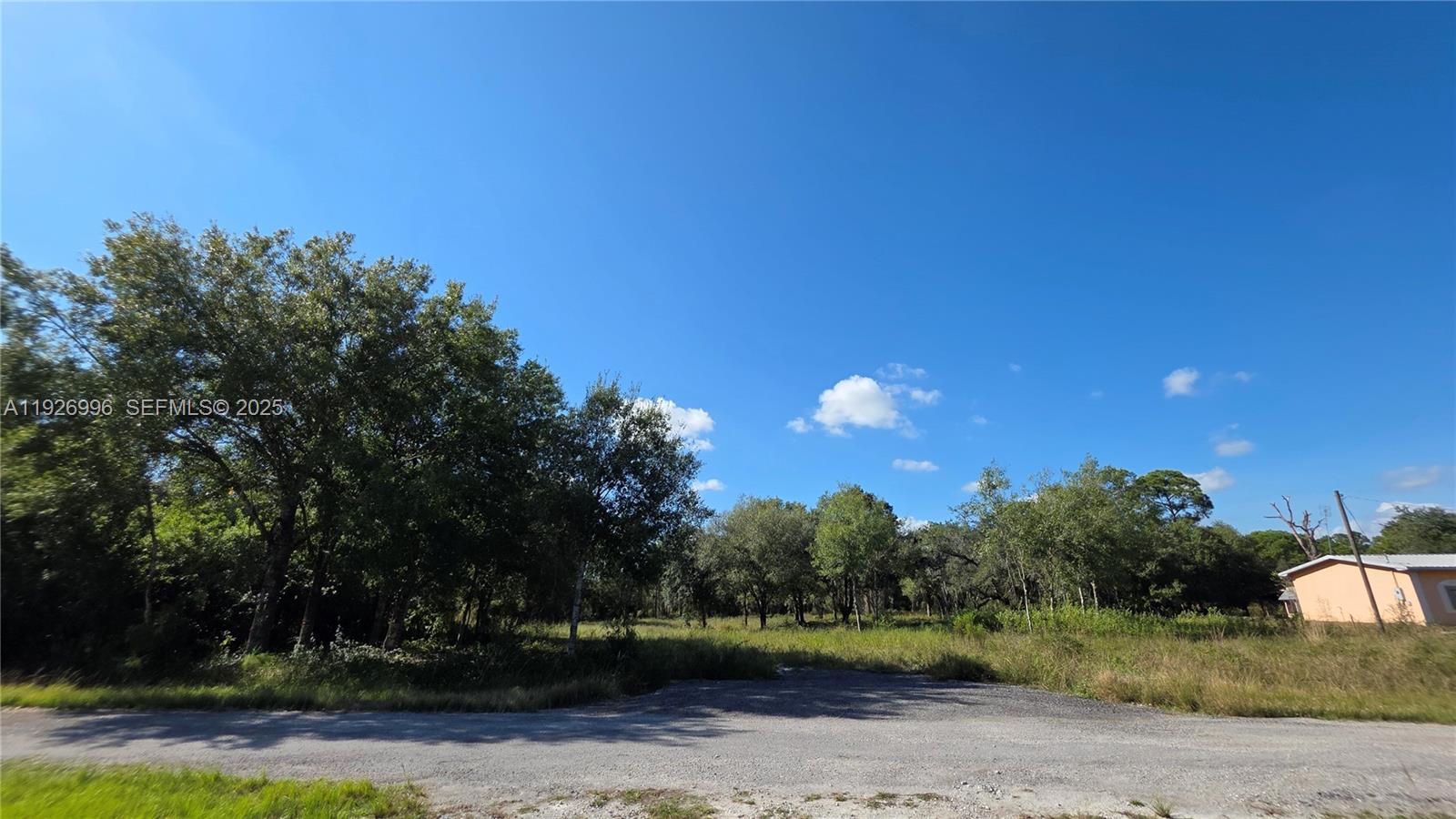 See details / sq. ft. $ 2025-12-08 0 Photo