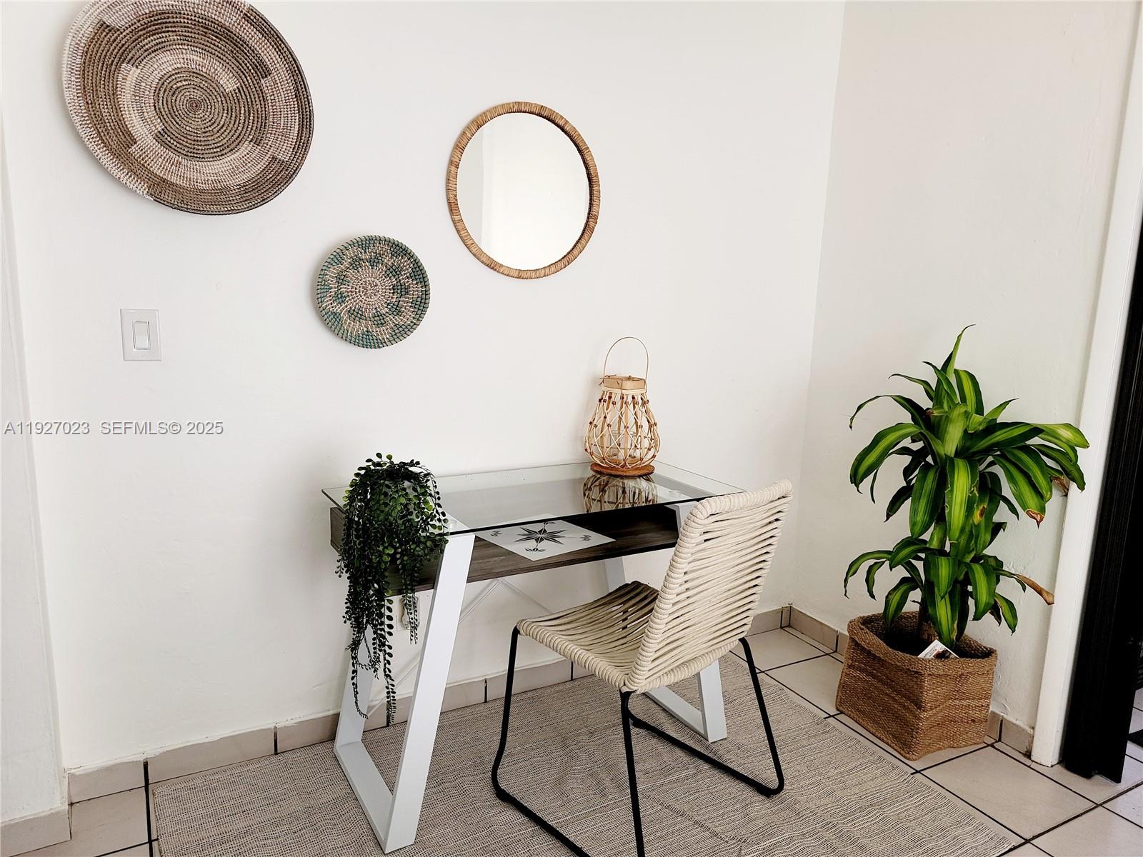   /  1960 sq. ft. $ 2025-12-10 0 Photo