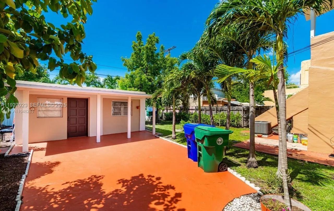   /  1960 sq. ft. $ 2025-12-10 0 Photo