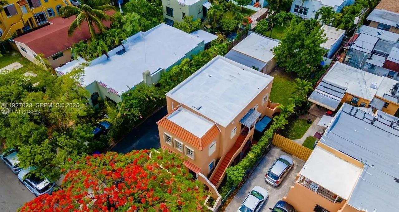   /  1960 sq. ft. $ 2025-12-10 0 Photo