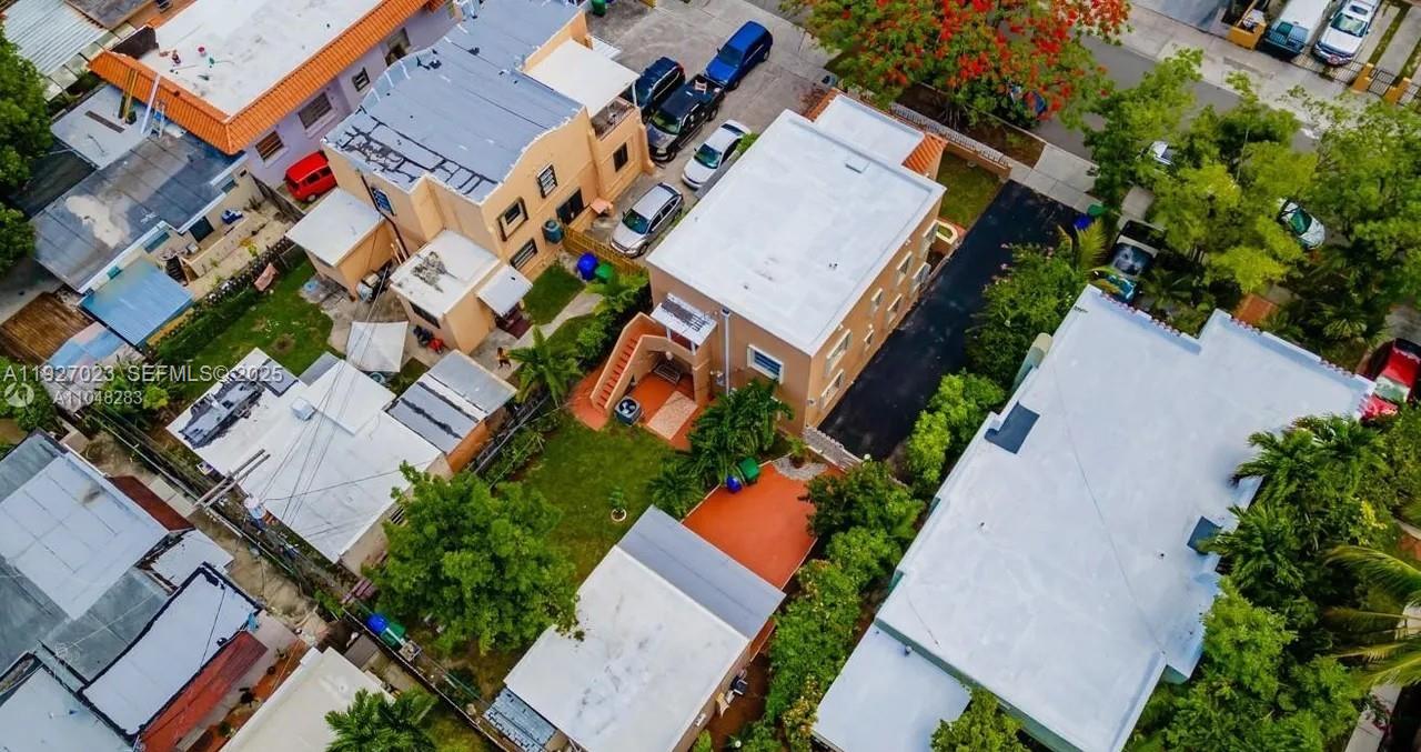   /  1960 sq. ft. $ 2025-12-10 0 Photo