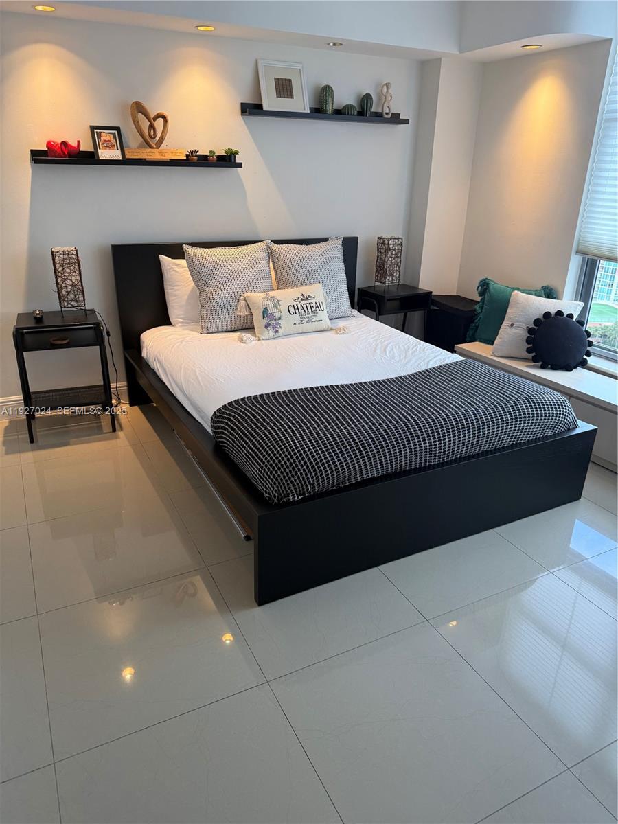 Photo of 3530 Mystic Pointe Dr  #2303, Aventura, Florida, 33180 - 