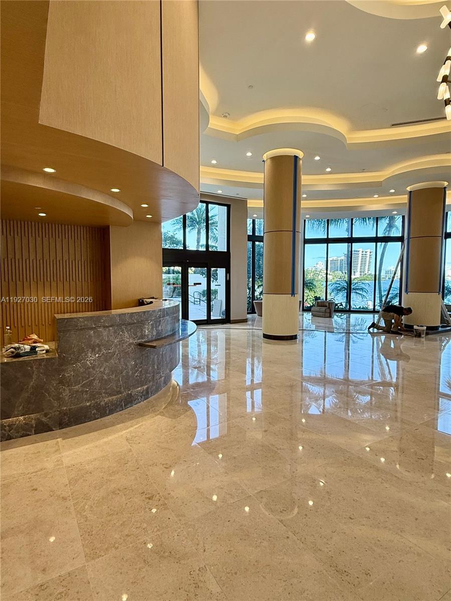 See details 706 2 / 3 2150 sq. ft. $ 2025-12-08 0 Photo