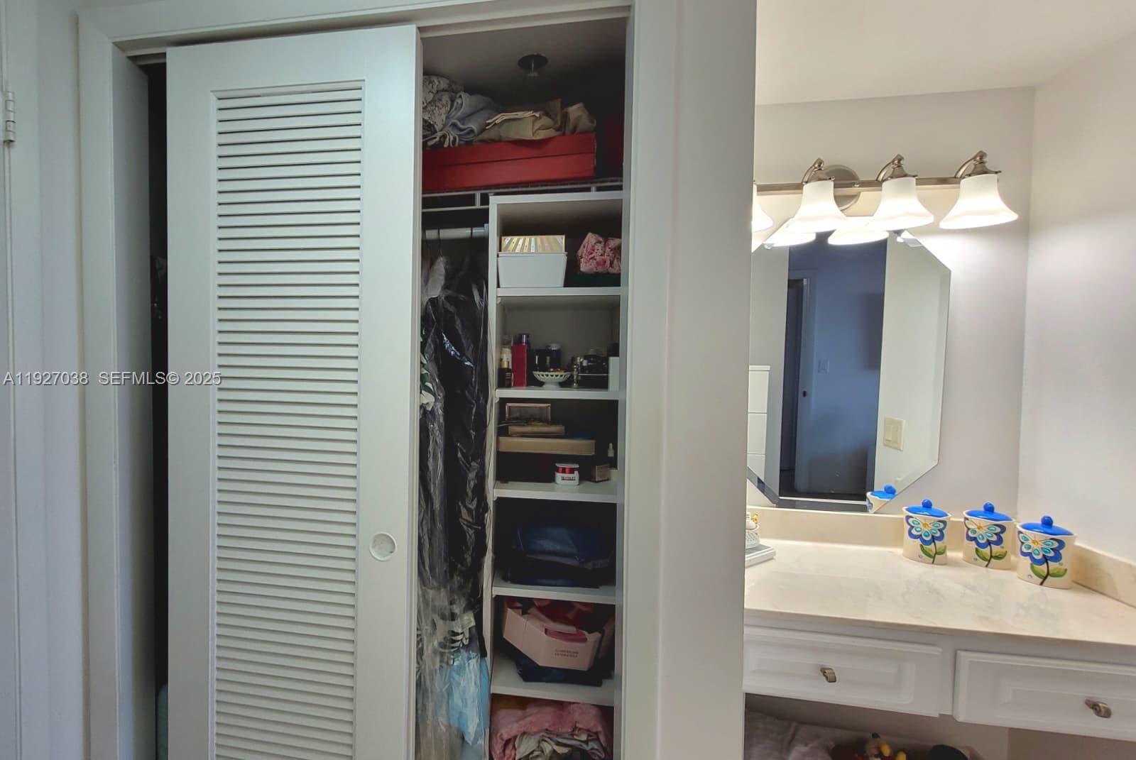 See details 705 2 / 2 1132 sq. ft. $ 2025-12-08 0 Photo