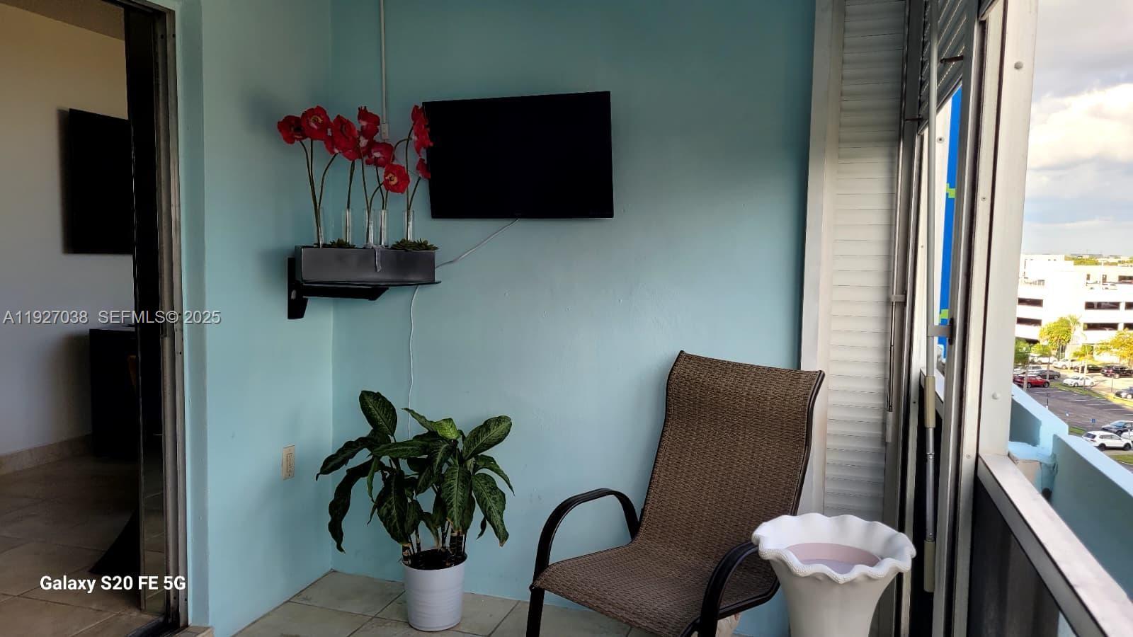 See details 705 2 / 2 1132 sq. ft. $ 2025-12-08 0 Photo