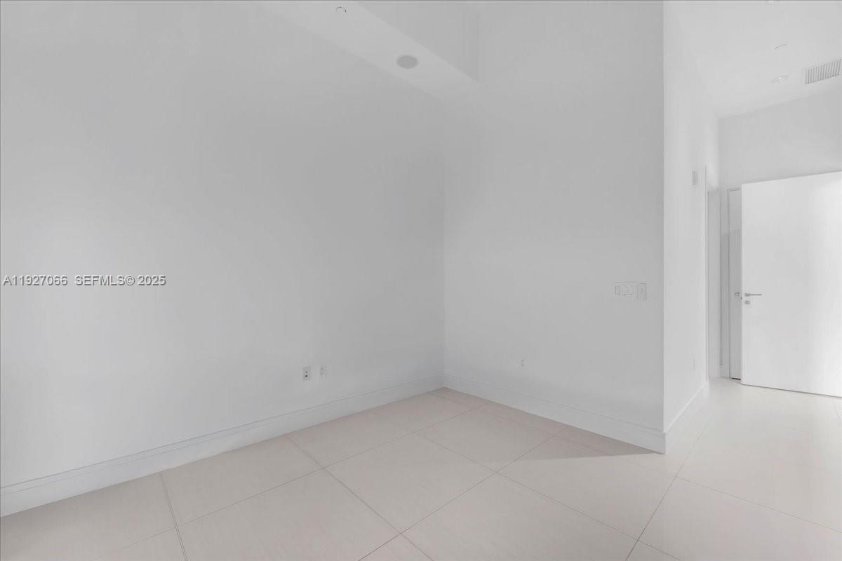 Photo of 3250 188th St #103, Aventura, Florida, 33180 -