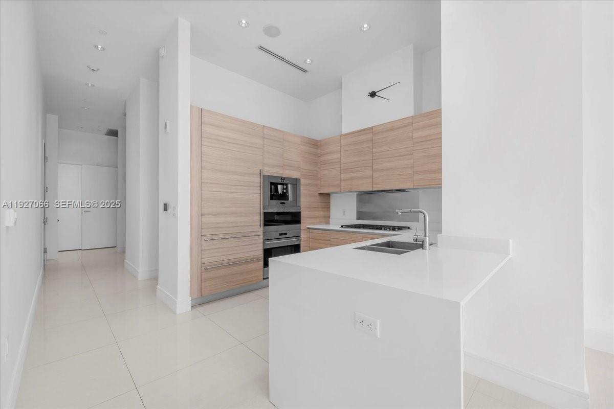 Photo of 3250 188th St #103, Aventura, Florida, 33180 -