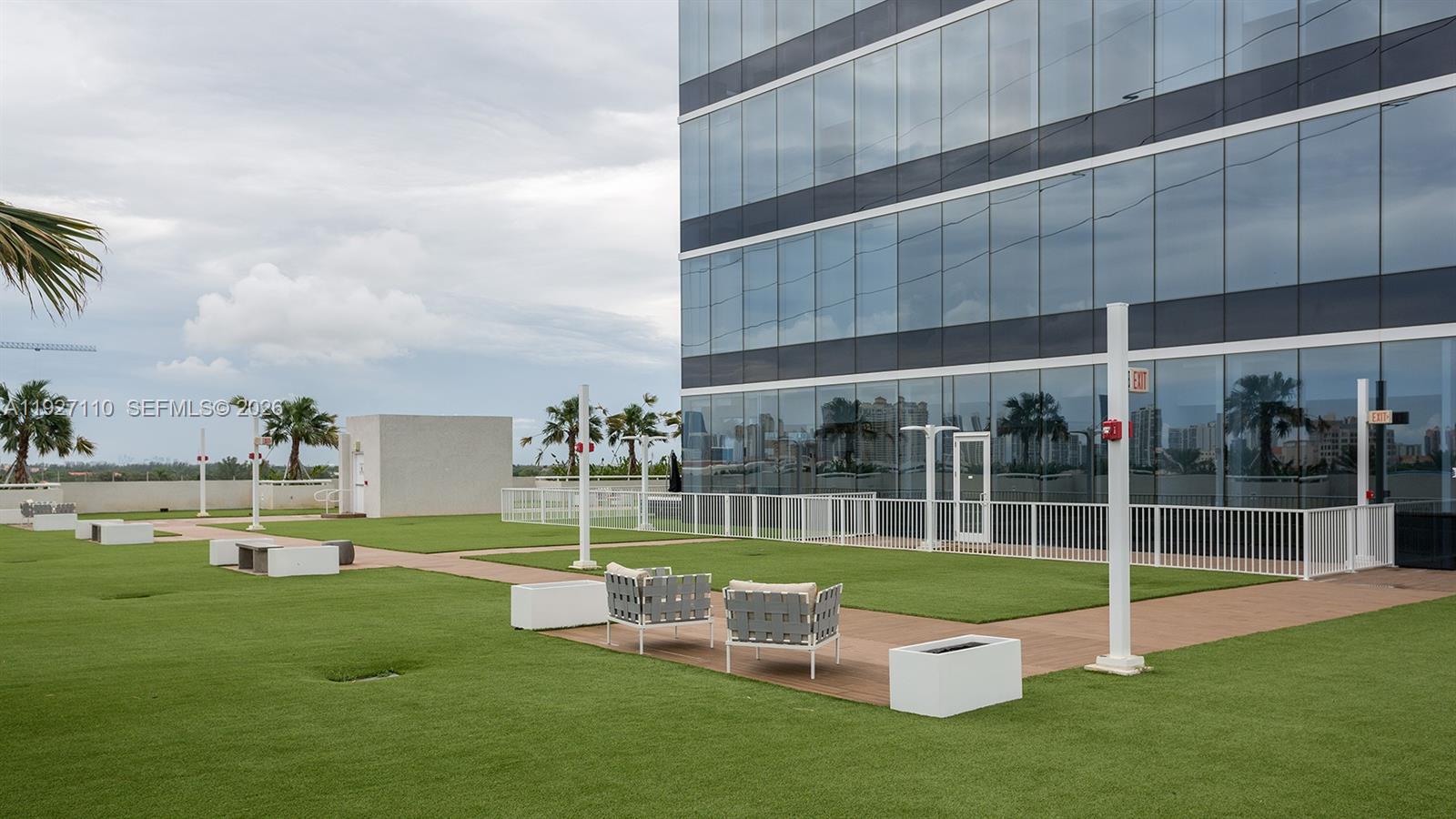 805A  /   кв.футов $ 2026-02-04 0 Фото