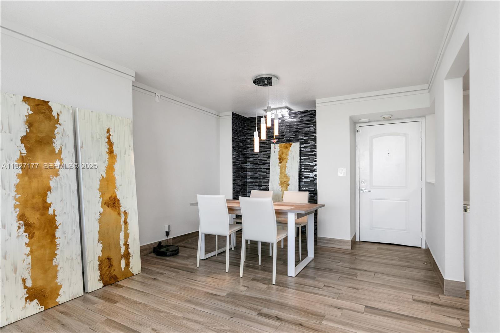 625 2 / 2 1358 sq. ft. $ 2025-12-08 0 Photo