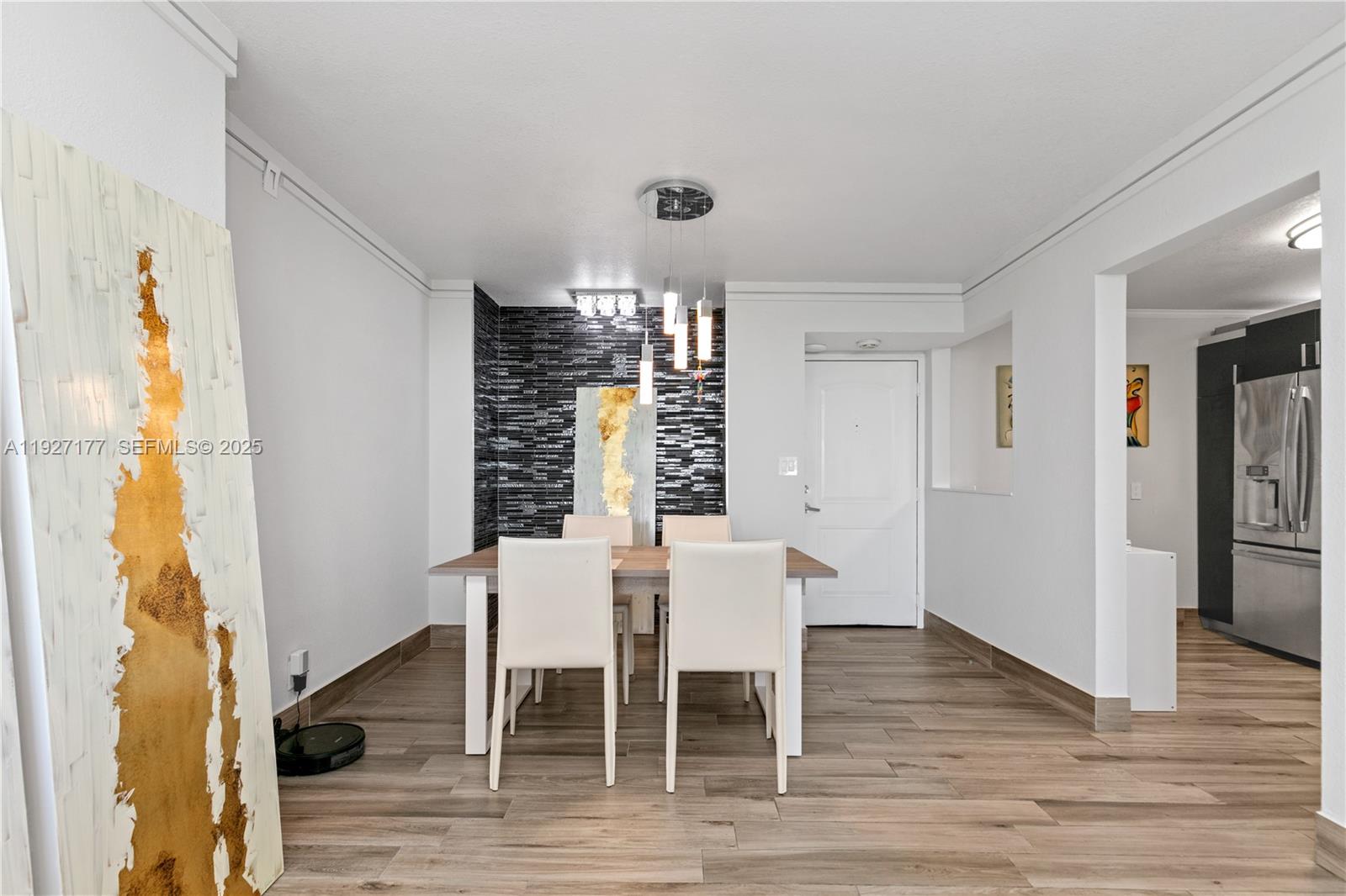 625 2 / 2 1358 sq. ft. $ 2025-12-08 0 Photo