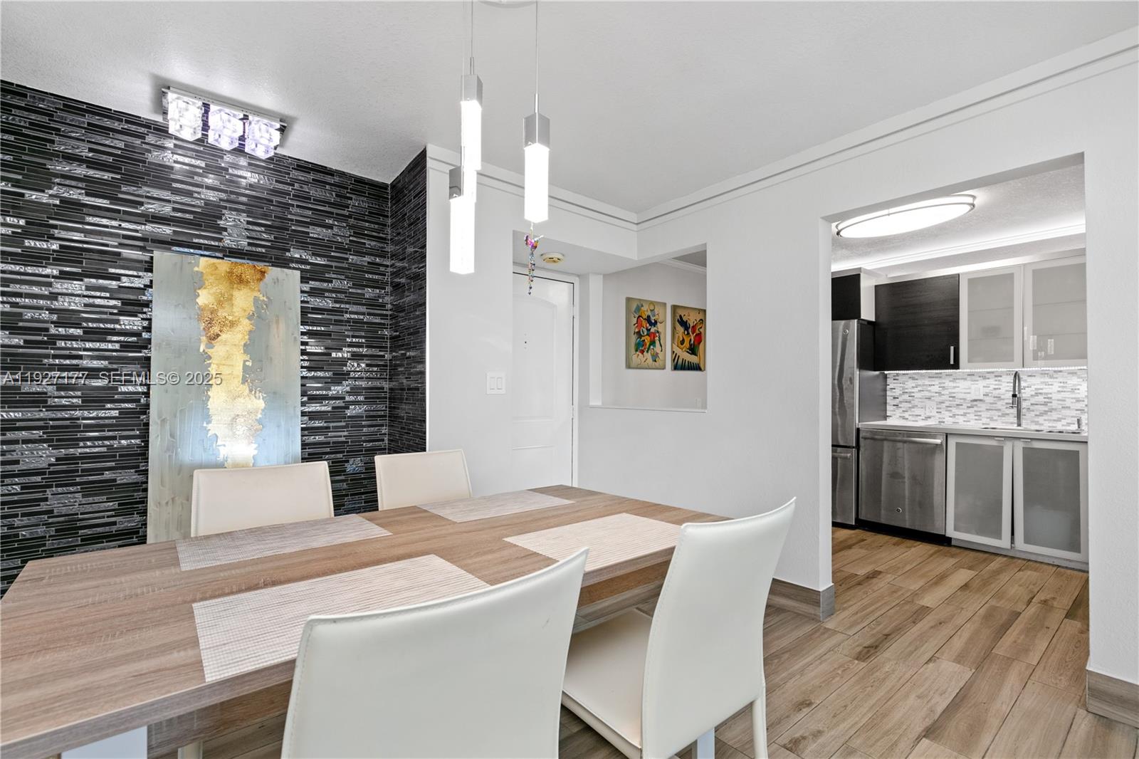 625 2 / 2 1358 sq. ft. $ 2025-12-08 0 Photo