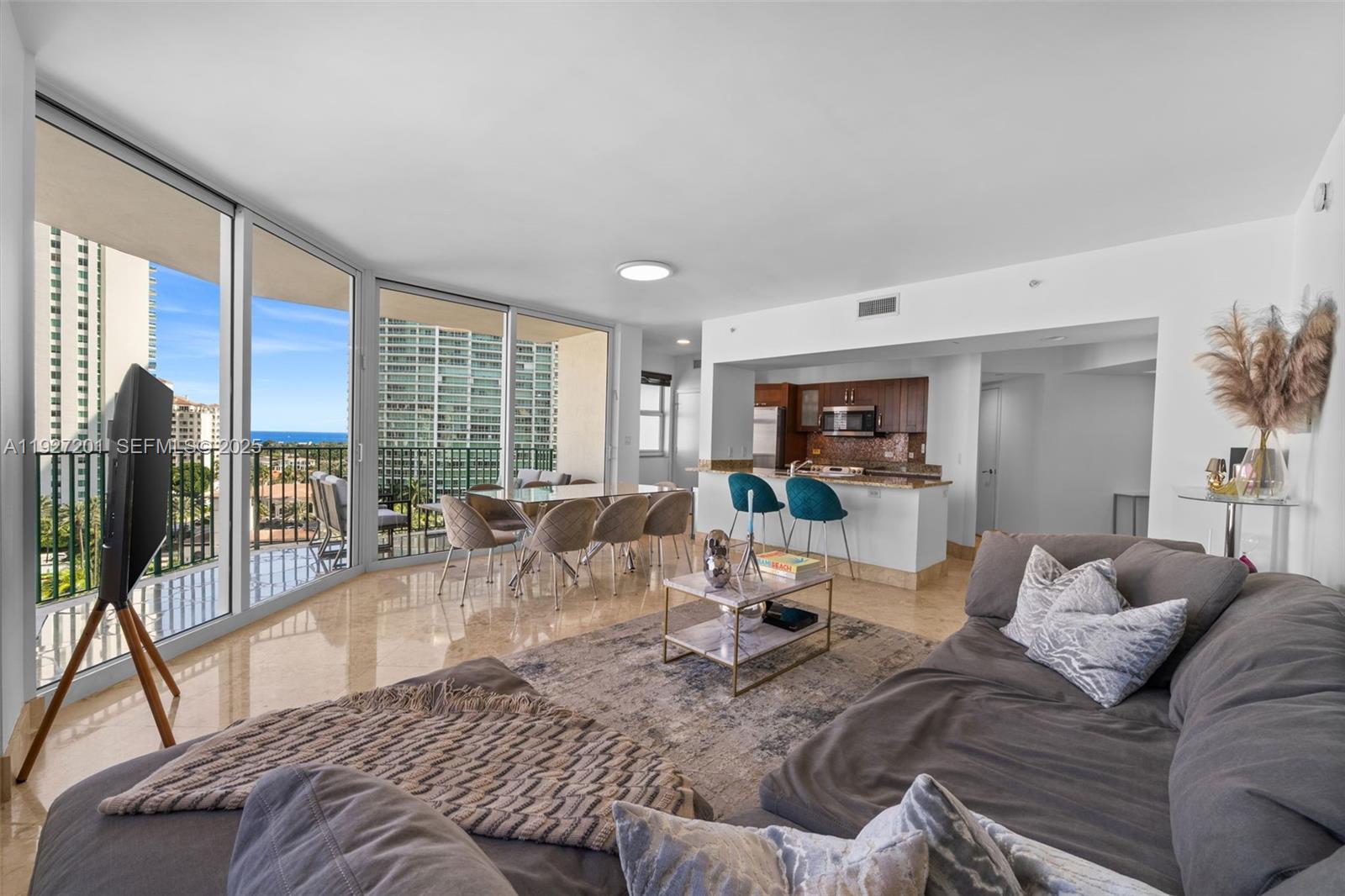 Photo of 19900 Country Club Dr  #1112, Aventura, Florida, 33180 - 