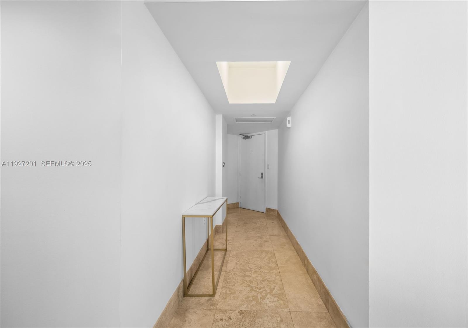 Photo of 19900 Country Club Dr  #1112, Aventura, Florida, 33180 - 