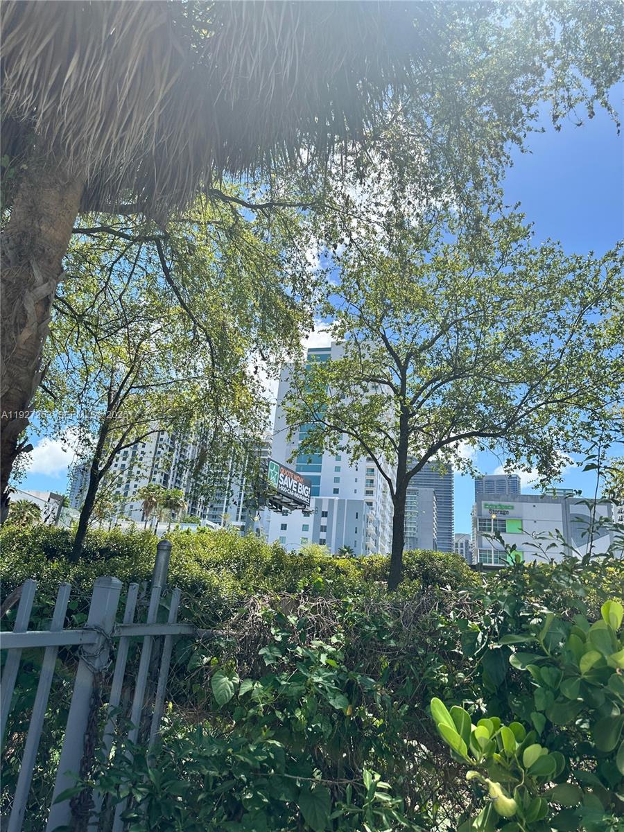 Подробнее / 3372 кв.футов $ 2025-12-08 0 Фото