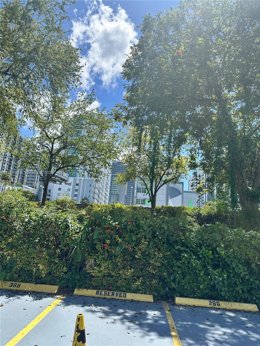 Подробнее / 3372 кв.футов $ 2025-12-08 0 Фото