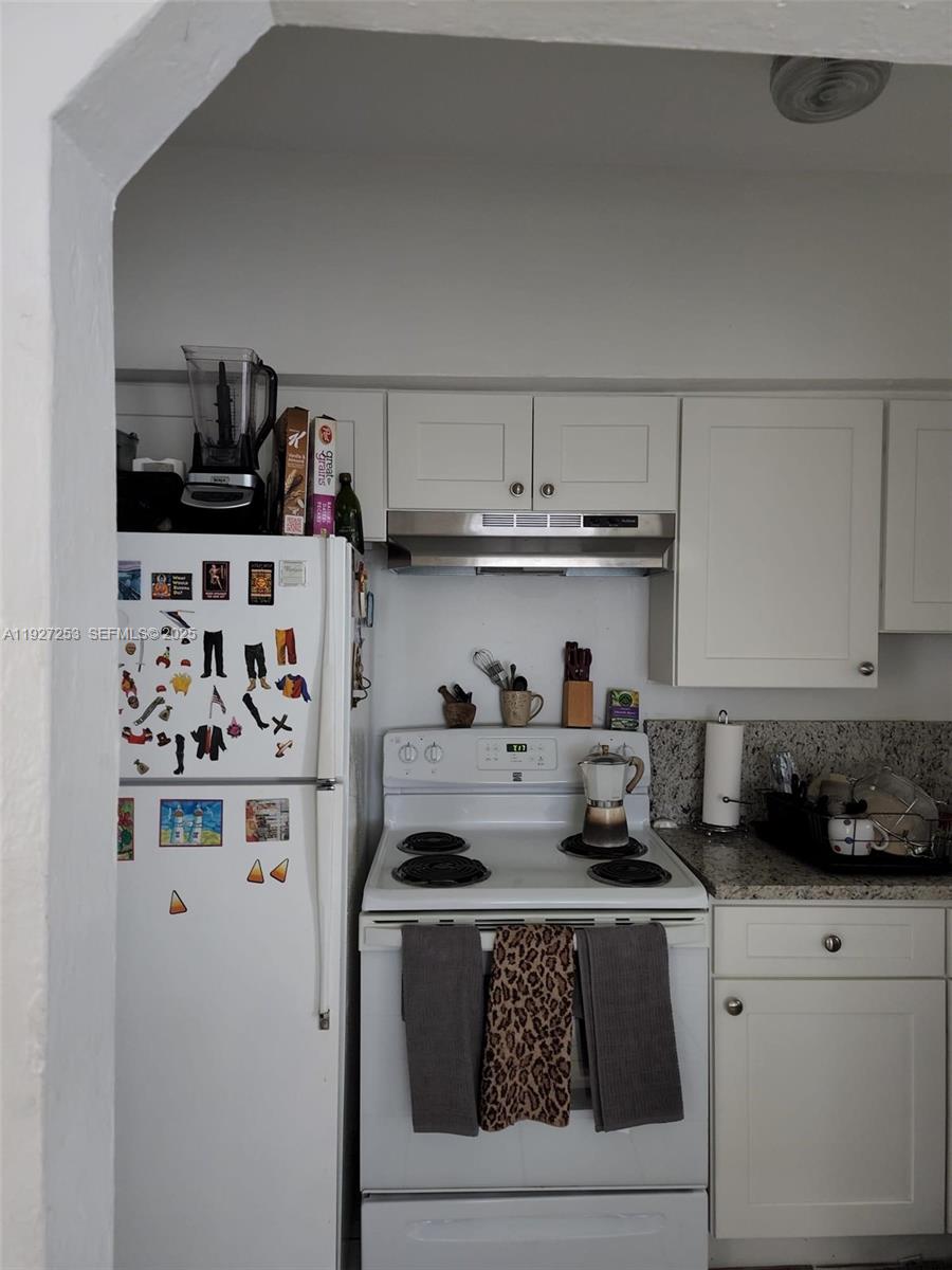 Подробнее / 3372 кв.футов $ 2025-12-08 0 Фото