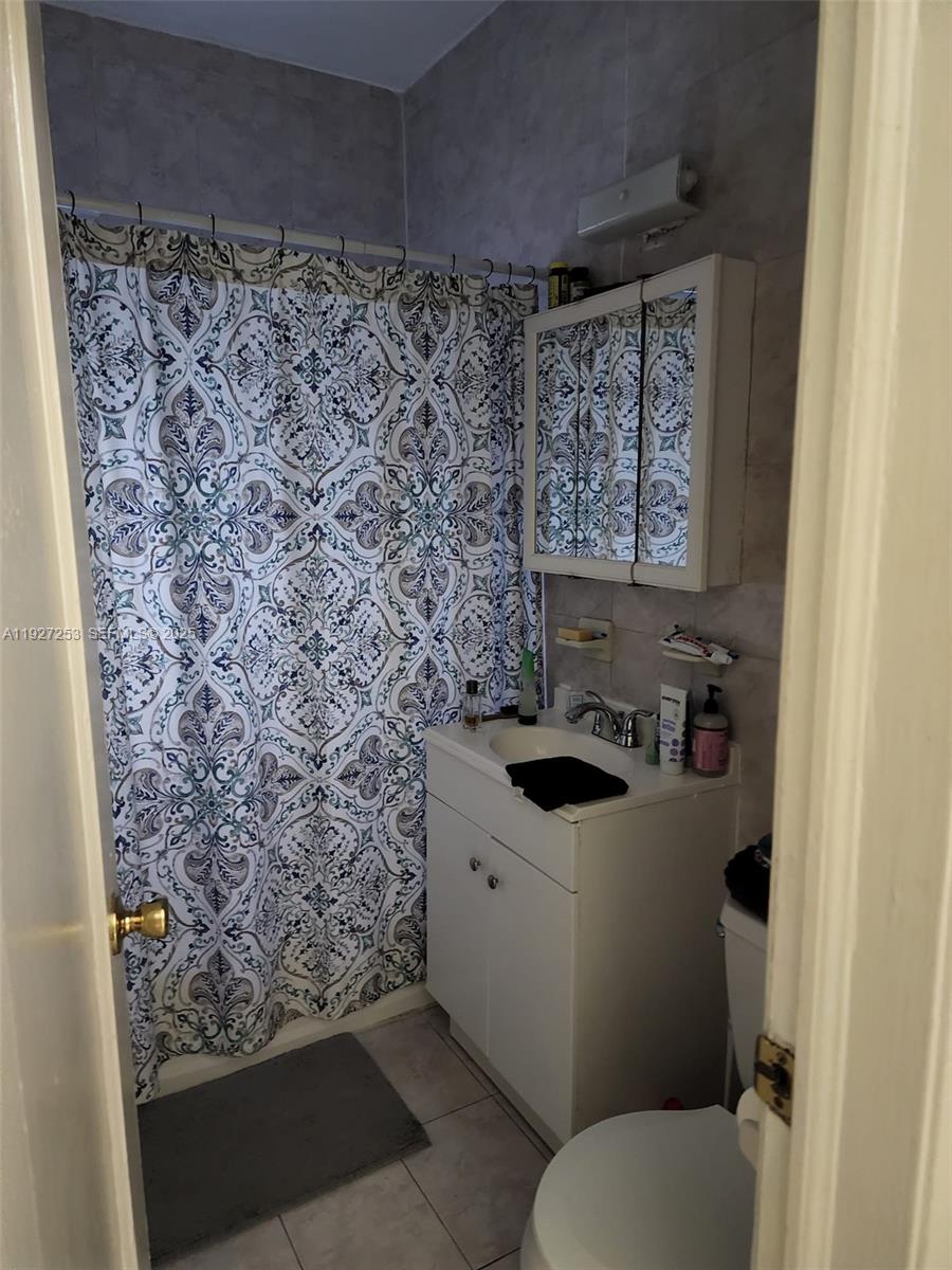 Подробнее / 3372 кв.футов $ 2025-12-08 0 Фото