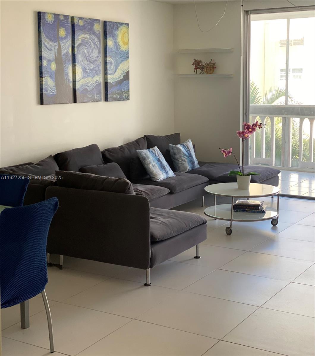 Photo of 610 12th Ave #308, Hallandale Beach, Florida, 33009 -