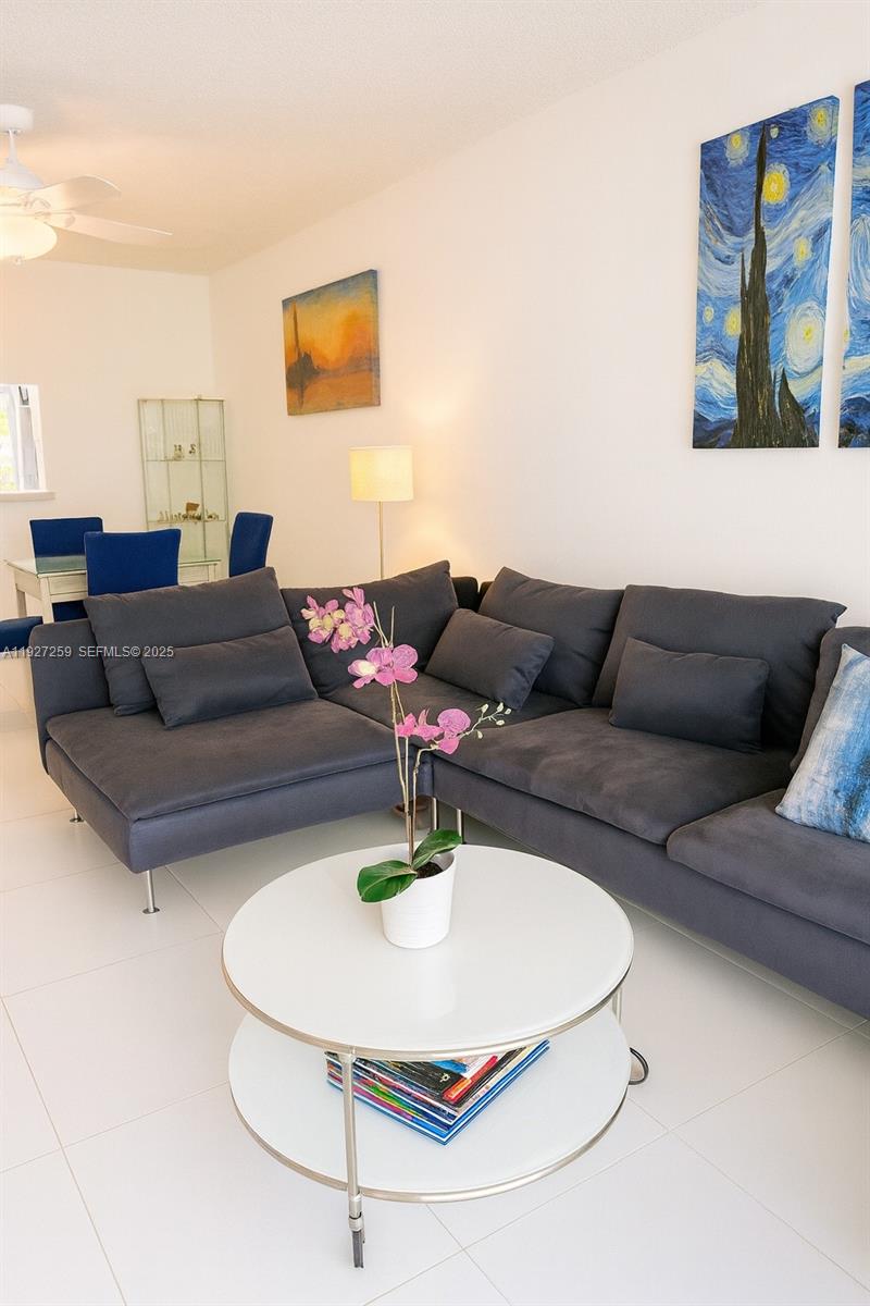 Photo of 610 12th Ave #308, Hallandale Beach, Florida, 33009 -