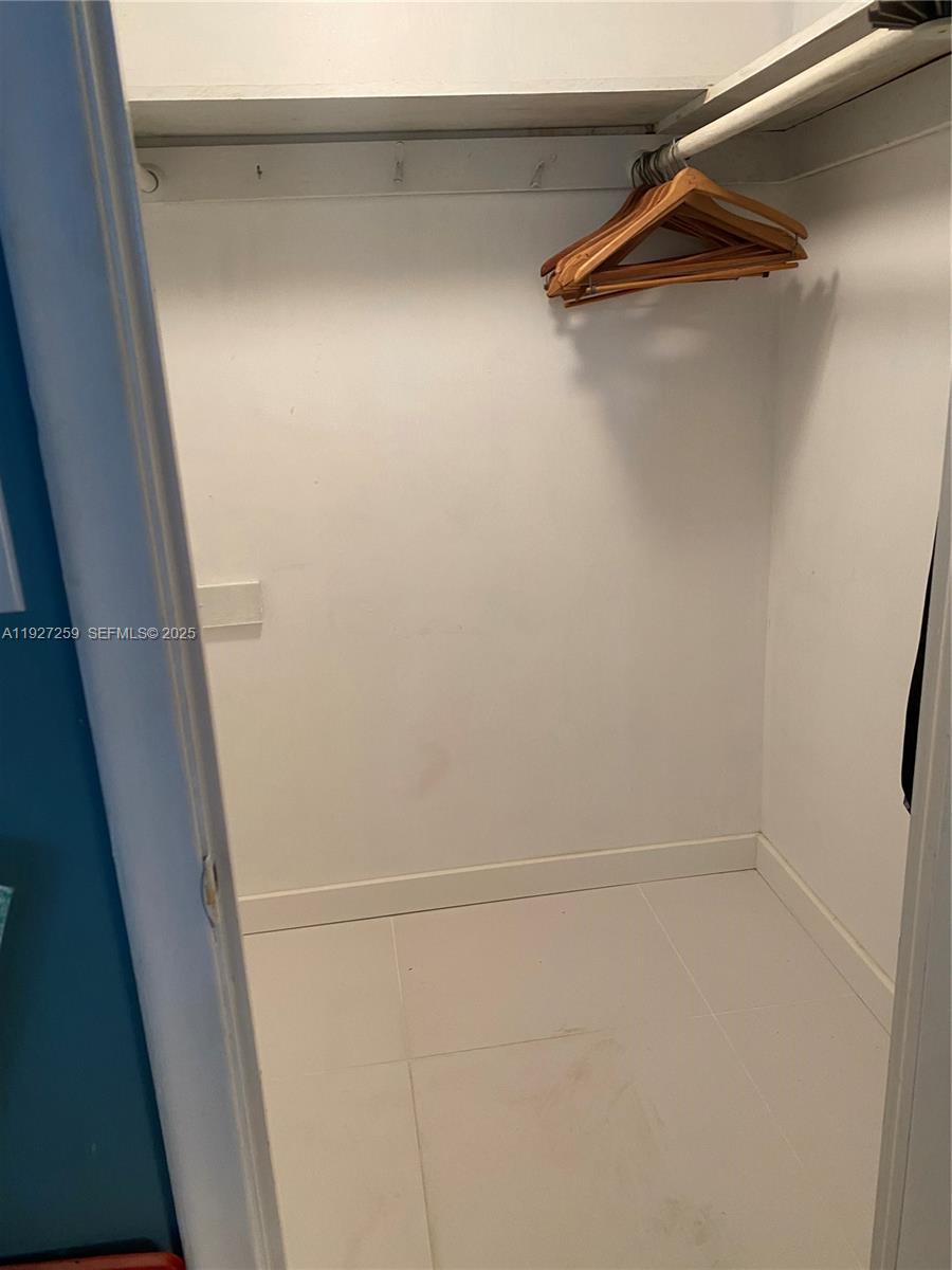 Photo of 610 12th Ave #308, Hallandale Beach, Florida, 33009 -