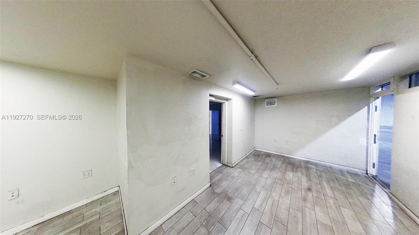 Ver detalles 3121 / sq. ft. $ 2026-01-06 0 foto