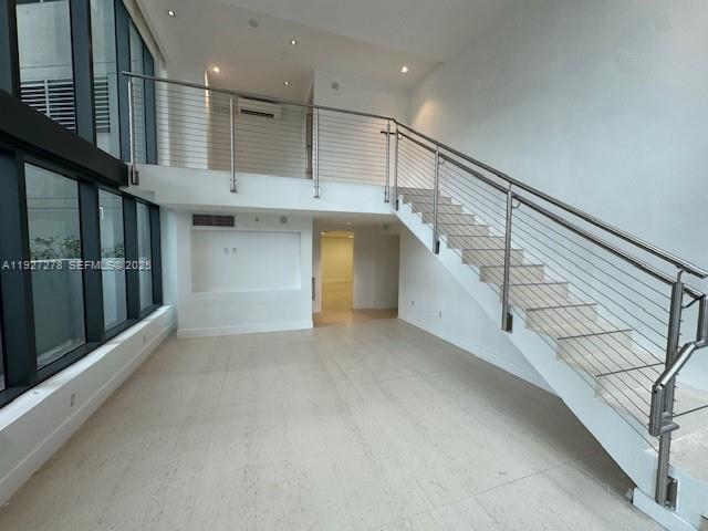 CU-10  /   кв.футов $ 2025-12-08 0 Фото