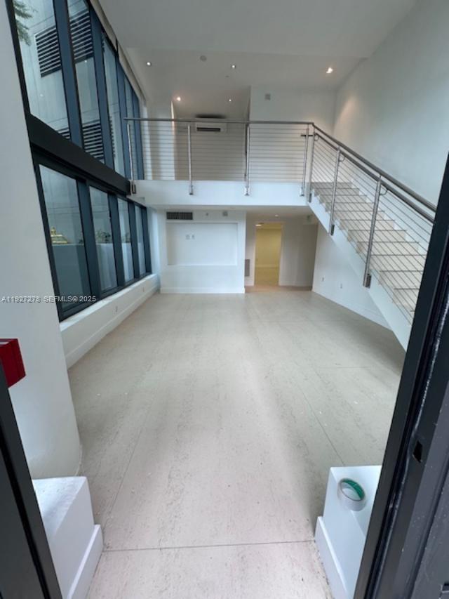 CU-10  /   кв.футов $ 2025-12-08 0 Фото