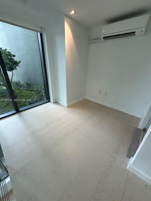 CU-10  /   кв.футов $ 2025-12-08 0 Фото