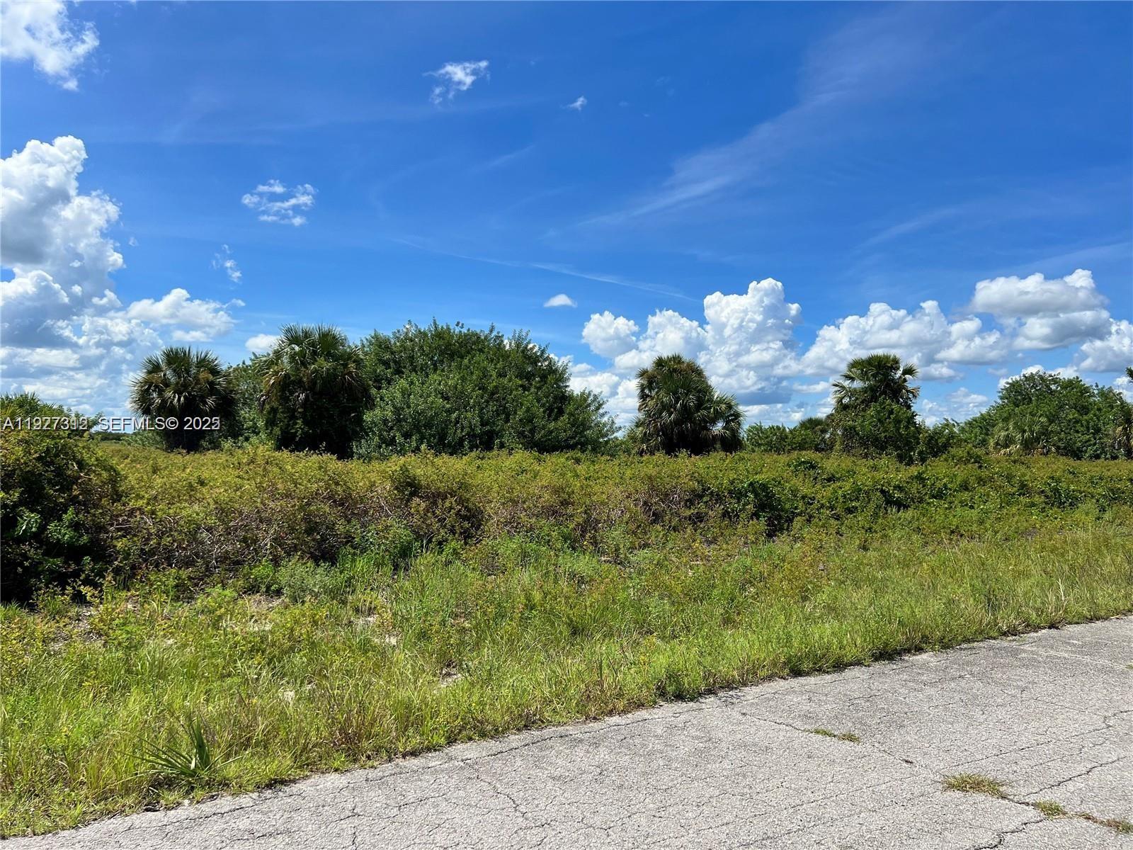 See details / sq. ft. $ 2025-12-08 0 Photo