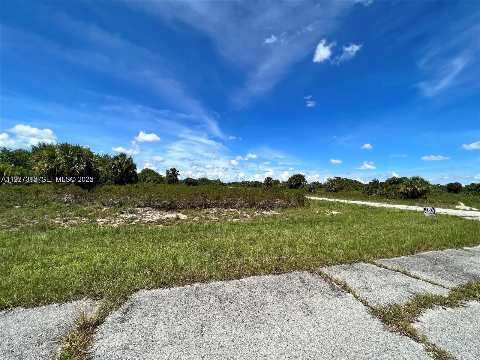 See details / sq. ft. $ 2025-12-08 0 Photo