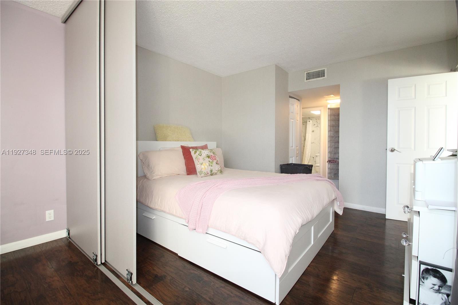 Photo of 20379 Country Club Dr  #2237, Aventura, Florida, 33180 - 