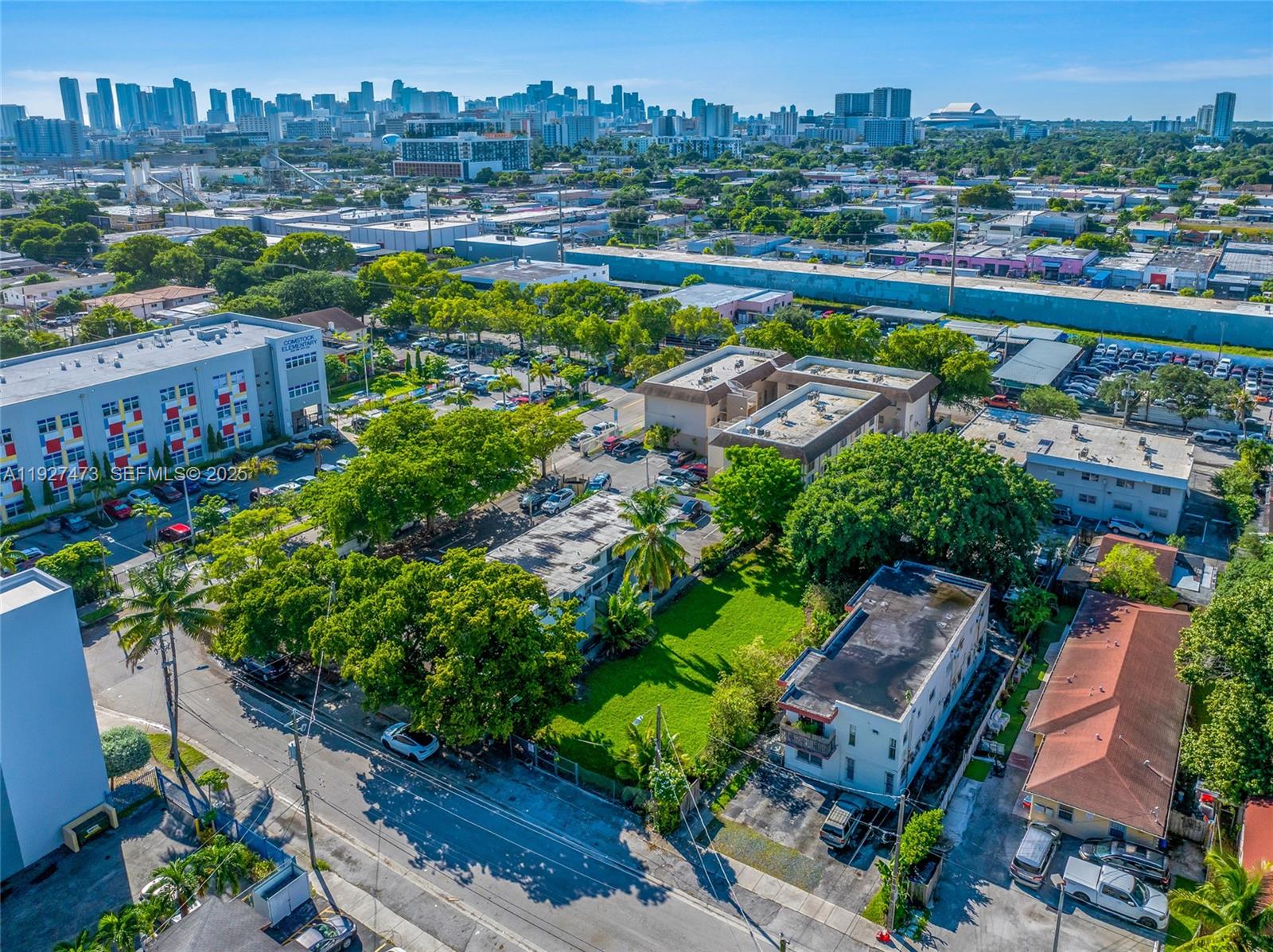 See details / sq. ft. $ 2025-12-08 0 Photo