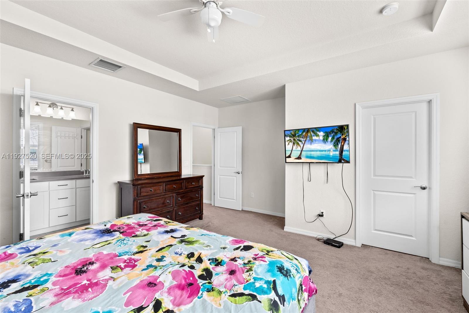 Подробнее 1190 3 / 3 1421 кв.футов $ 2025-12-09 0 Фото