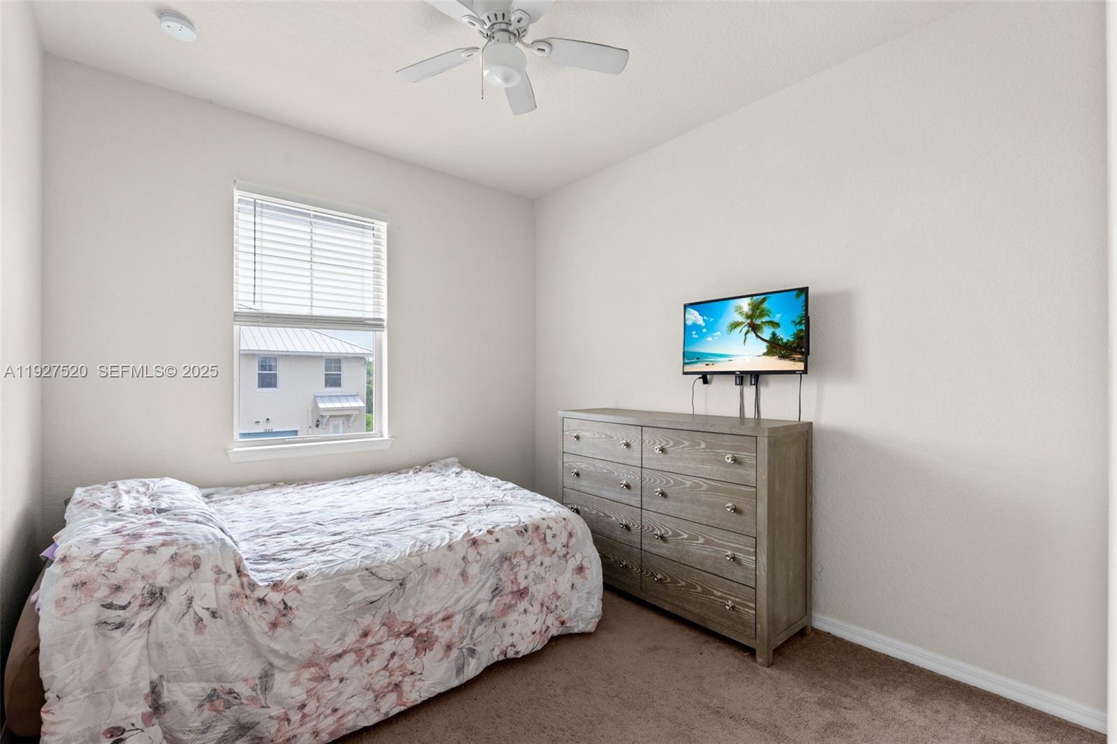 Подробнее 1190 3 / 3 1421 кв.футов $ 2025-12-09 0 Фото