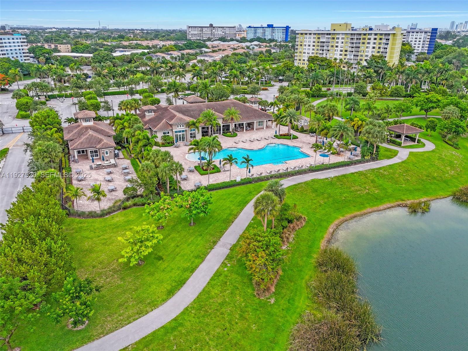 Подробнее 1190 3 / 3 1421 кв.футов $ 2025-12-09 0 Фото