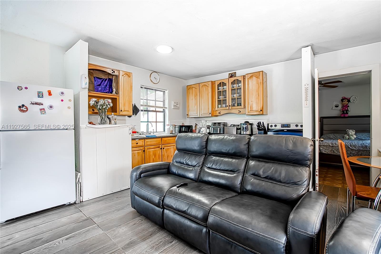 See details / 2113 sq. ft. $ 2025-12-09 0 Photo