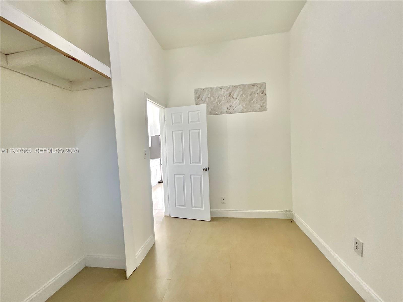 See details / 2113 sq. ft. $ 2025-12-09 0 Photo