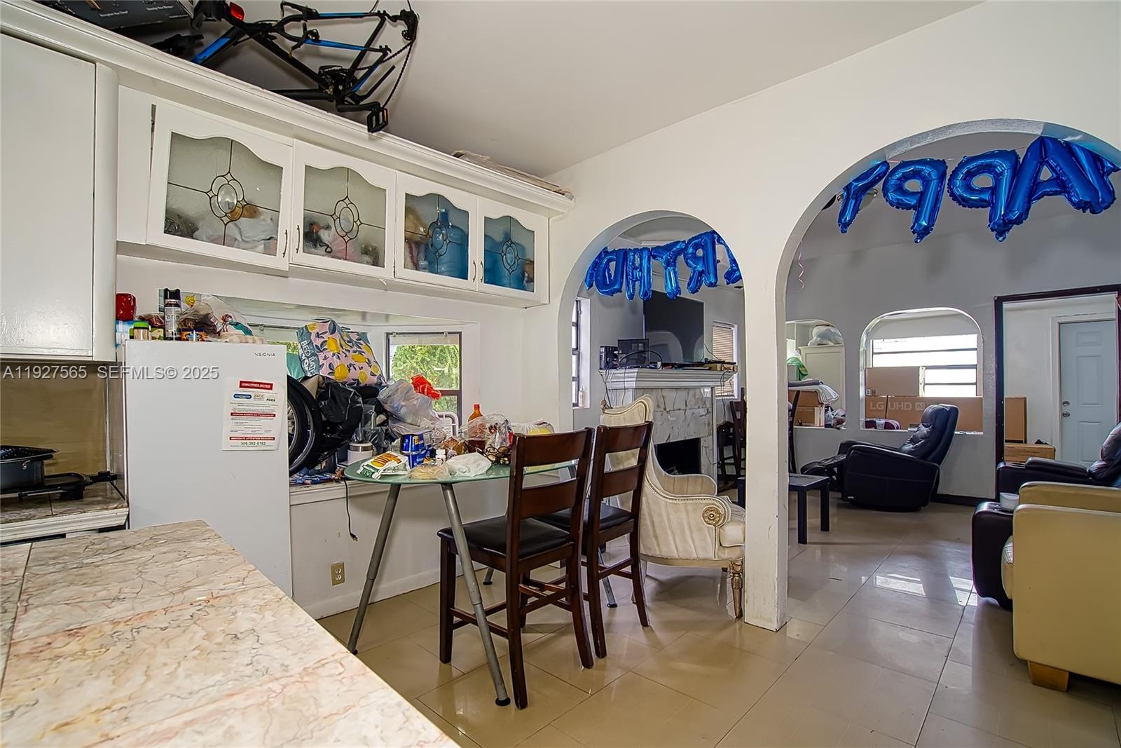 See details / 2113 sq. ft. $ 2025-12-09 0 Photo