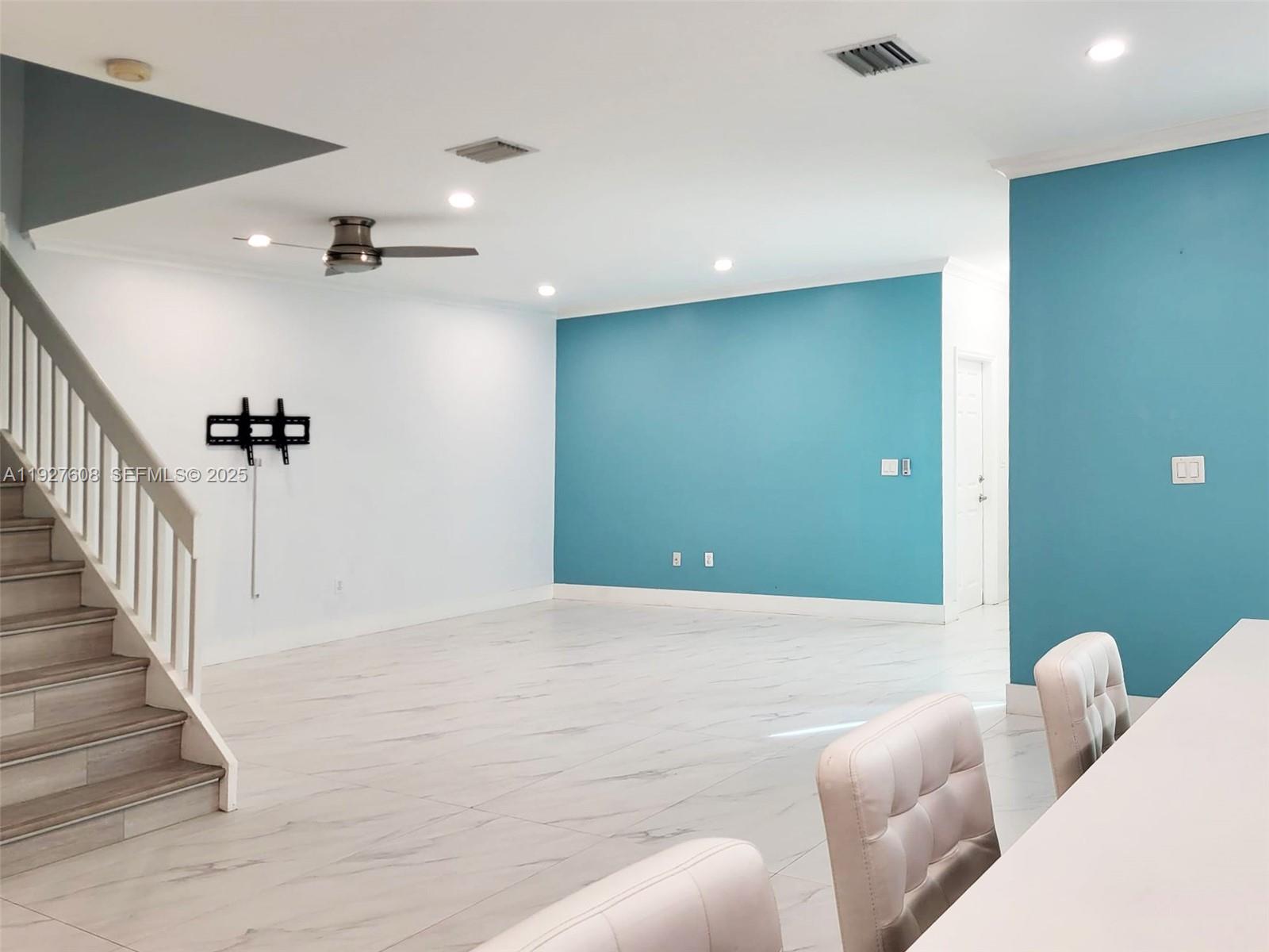 Photo of 1125 Cliffrose St  (1125), Hollywood, Florida, 33019 - 