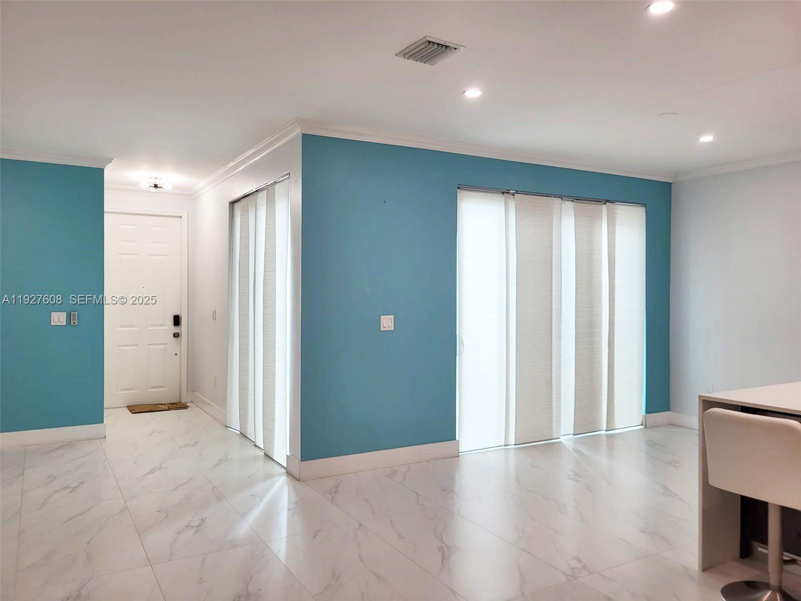 Photo of 1125 Cliffrose St  (1125), Hollywood, Florida, 33019 - 