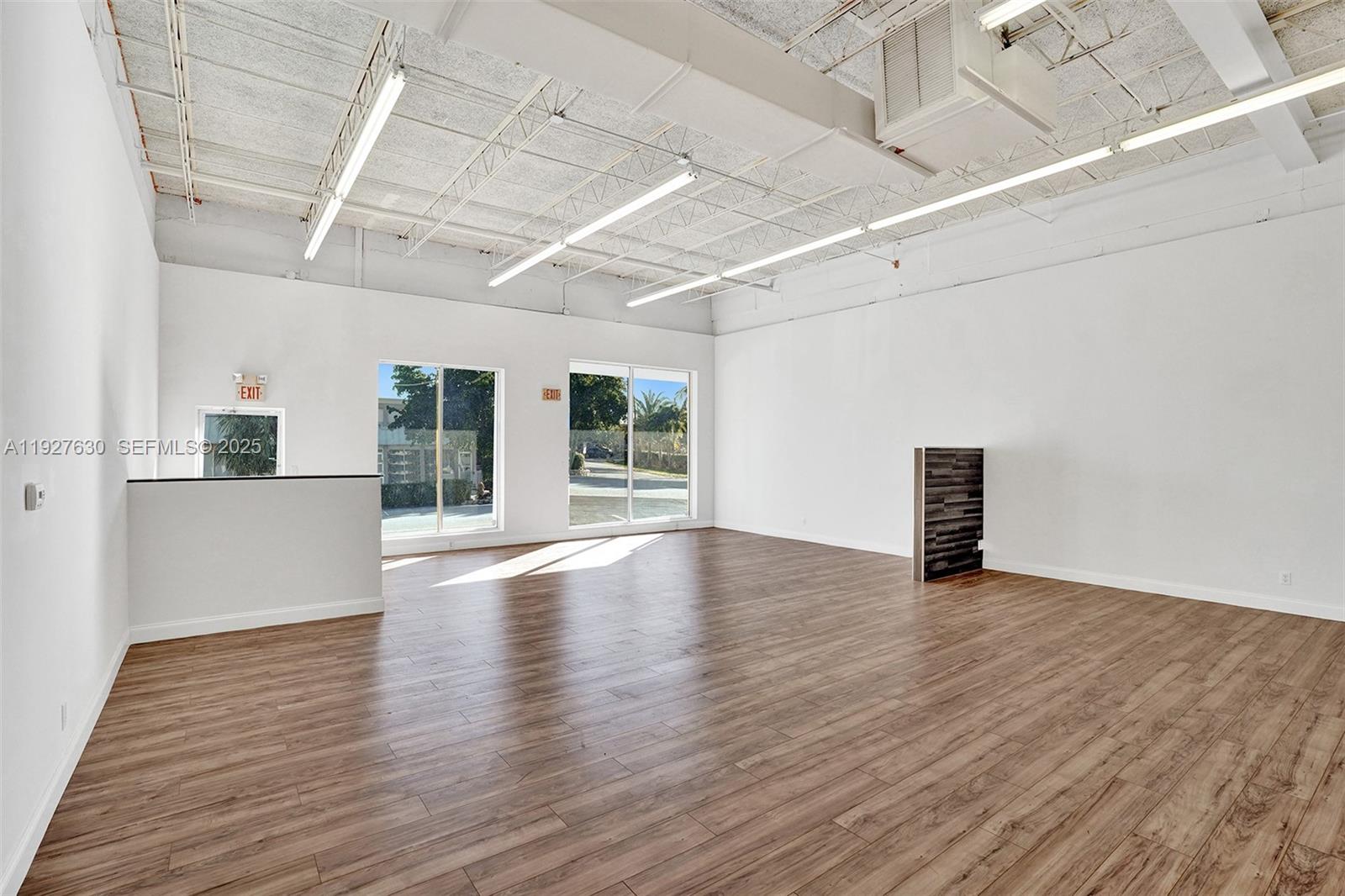   /   sq. ft. $ 2025-12-09 0 Photo