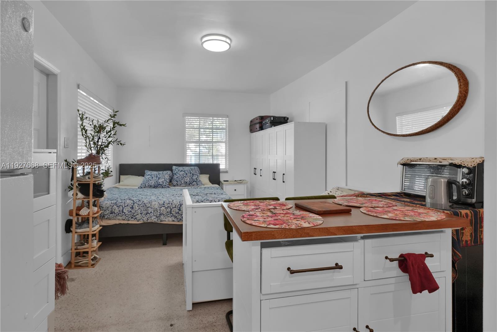 See details / 2496 sq. ft. $ 2025-12-09 0 Photo