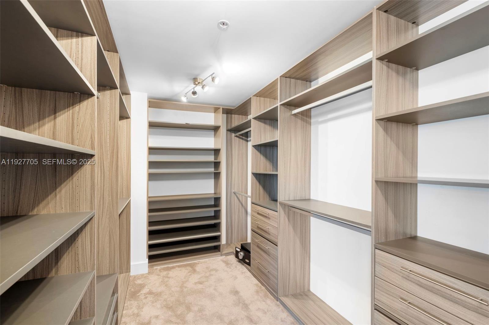 Photo of 17301 Biscayne Blvd  #1803, North Miami Beach, Florida, 33160 - 