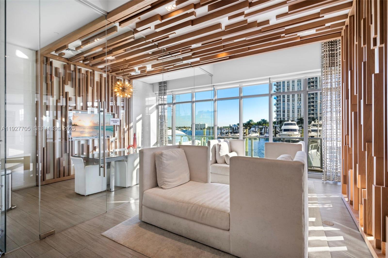 Photo of 17301 Biscayne Blvd  #1803, North Miami Beach, Florida, 33160 - COMMUNITY ROOM