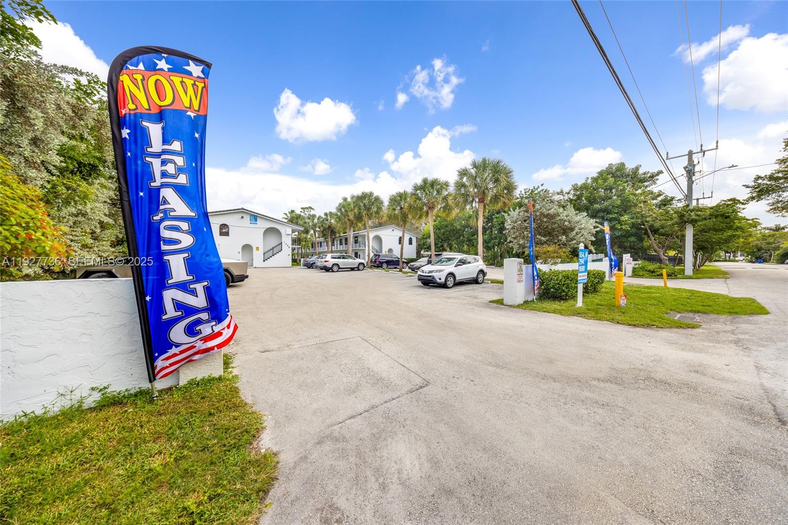 1-28  /   sq. ft. $ 2025-12-09 0 foto