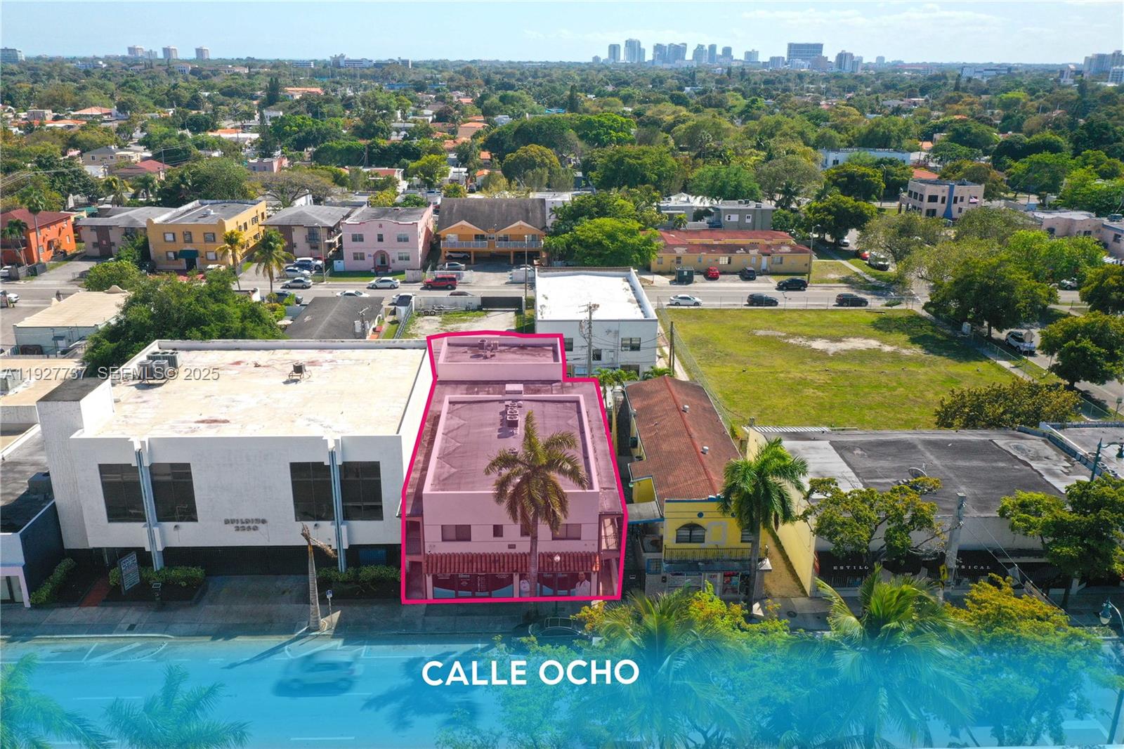   /   кв.футов $ 2025-12-09 0 Фото