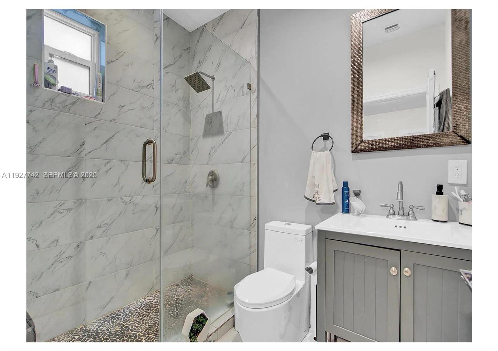 See details / 1897 sq. ft. $ 2025-12-09 0 Photo