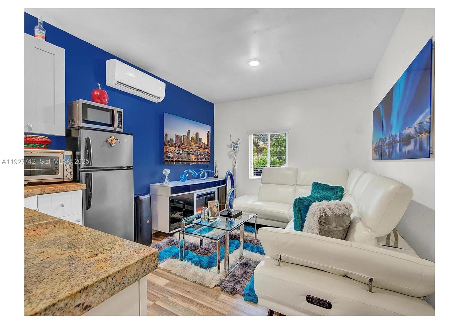 See details / 1897 sq. ft. $ 2025-12-09 0 Photo